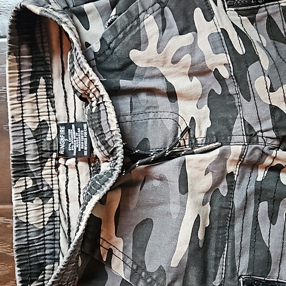 Boy's Gap Jeans size: 6 & Ring of Fire Jogger size: 7 - Picture 3 of 4